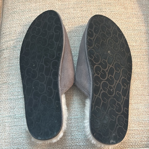 UGG Sheepskin Scuff Gray Slippers House Shoes Men’s size 12 - Picture 7 of 8